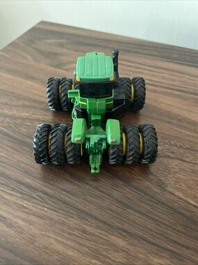 John Deere 9400 1:64 Scale With Triples